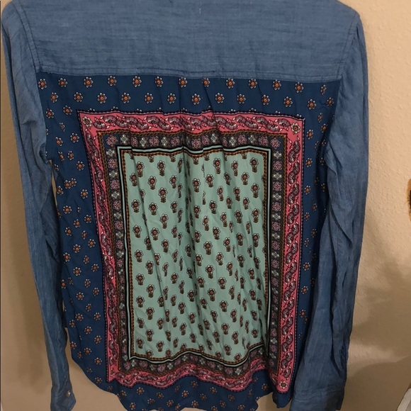 Blue jean patterned button up - Picture 2 of 4